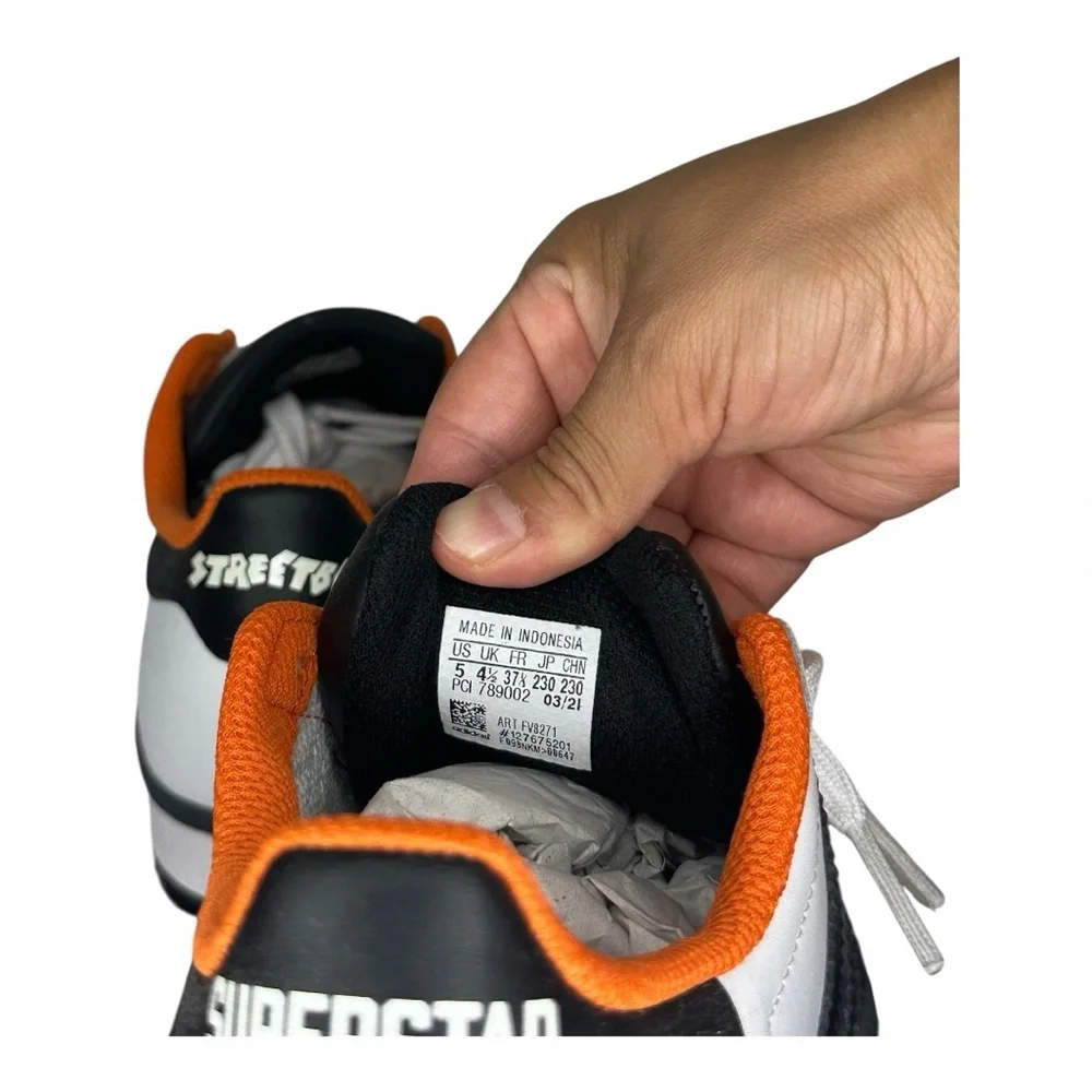 Adidas White and Black Retro Sneakers - Picture 5 of 9